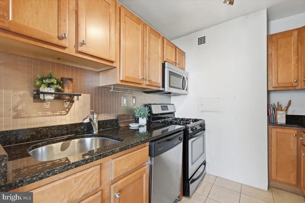 1220 BLAIR MILL ROAD #1008 Silver Spring, MD 20910
