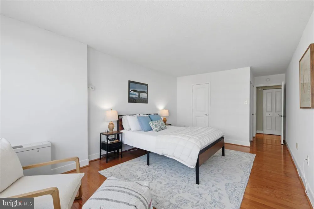 1220 BLAIR MILL ROAD #1008 Silver Spring, MD 20910