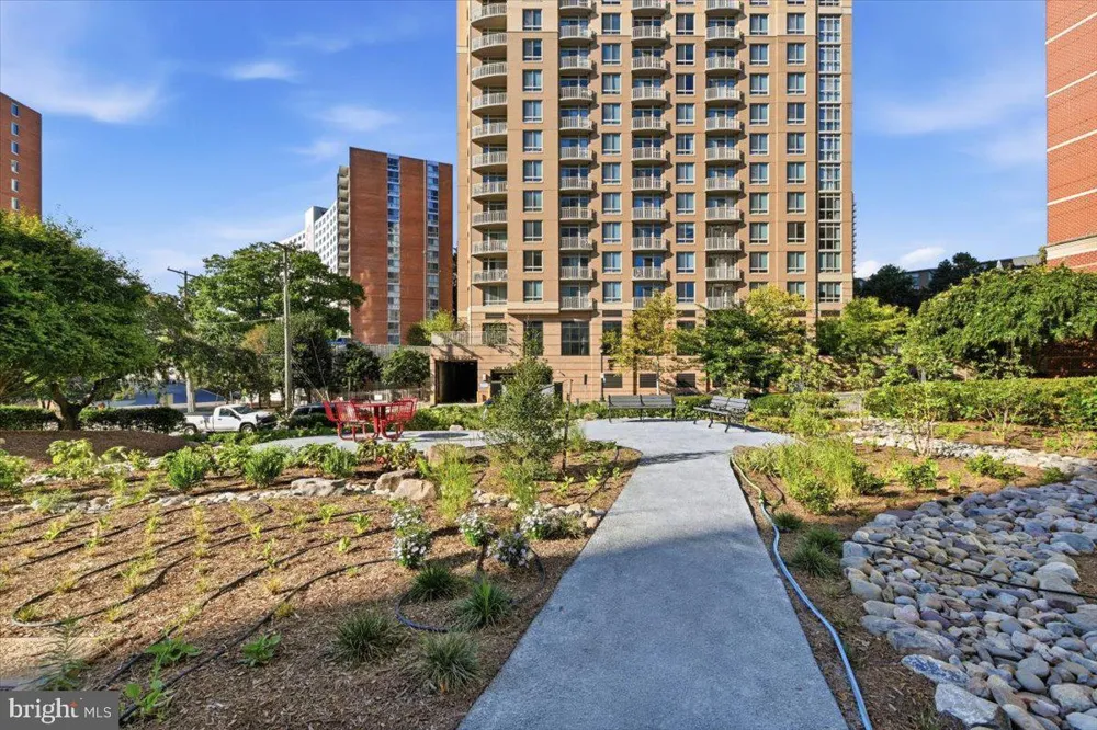 1220 BLAIR MILL ROAD #1008 Silver Spring, MD 20910