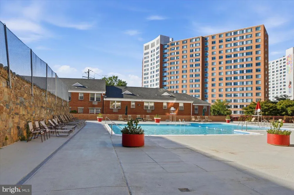 1220 BLAIR MILL ROAD #1008 Silver Spring, MD 20910