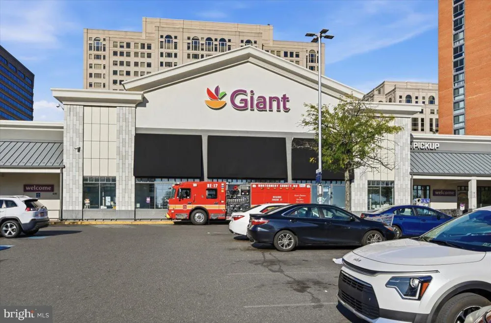 1220 BLAIR MILL ROAD #1008 Silver Spring, MD 20910