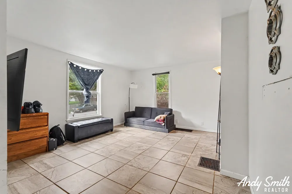 2230 Hoyle Avenue NW Grand Rapids, MI 49544