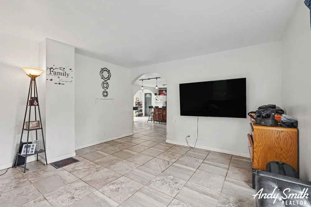 2230 Hoyle Avenue NW Grand Rapids, MI 49544