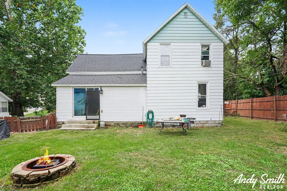 2230 Hoyle Avenue NW Grand Rapids, MI 49544