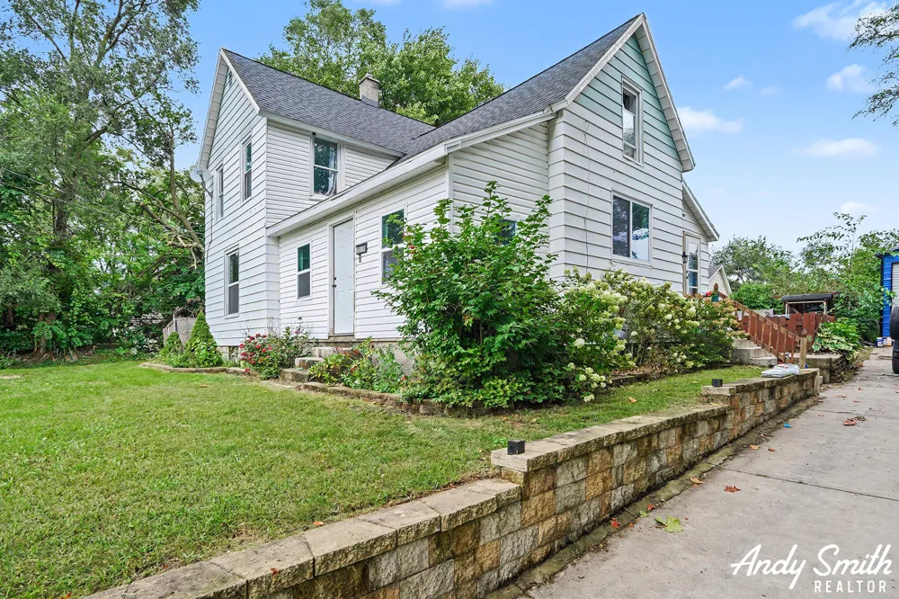 2230 Hoyle Avenue NW Grand Rapids, MI 49544