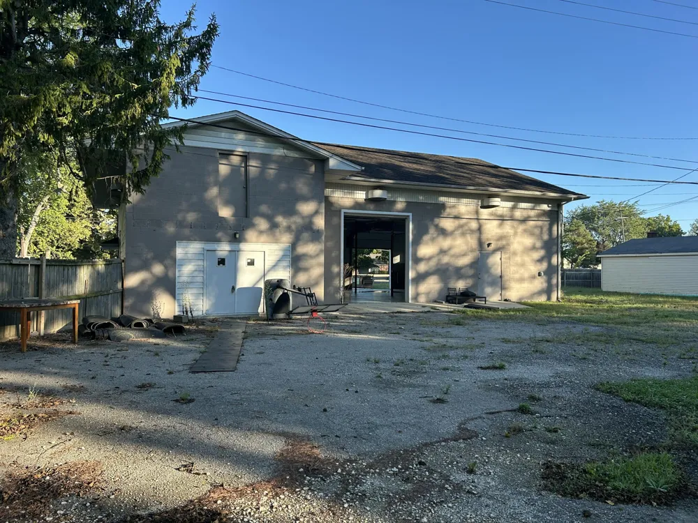 3988 Dixie Highway Monroe, MI 48162