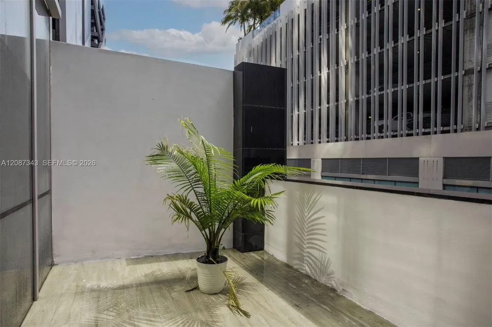 851 NE 1st Ave #300 Miami, FL 33132
