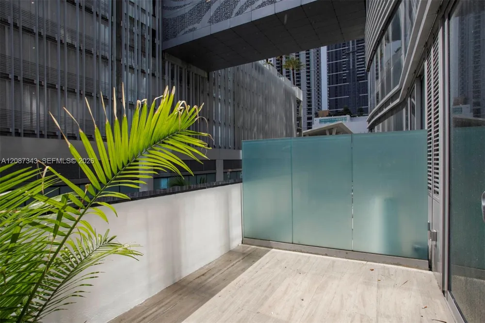 851 NE 1st Ave #300 Miami, FL 33132