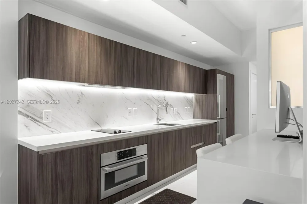 851 NE 1st Ave #300 Miami, FL 33132