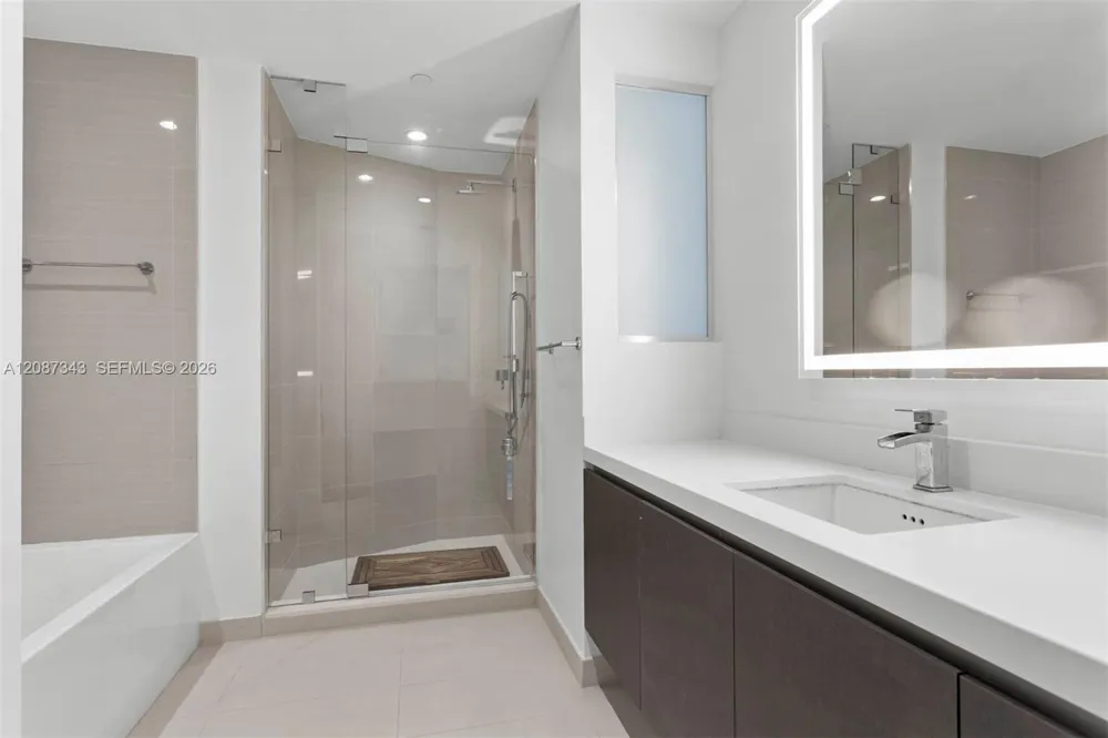 851 NE 1st Ave #300 Miami, FL 33132