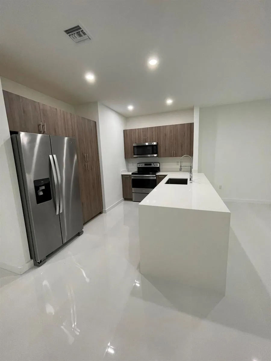 1350 CRYSTAL WAY #107 Delray Beach, FL 33444