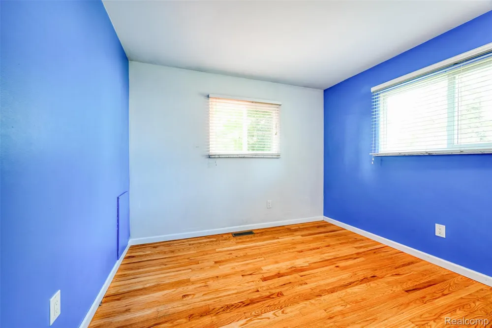 2460 Massena Street Commerce Charter Township, MI 48382