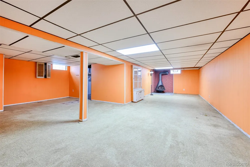 2460 Massena Street Commerce Charter Township, MI 48382
