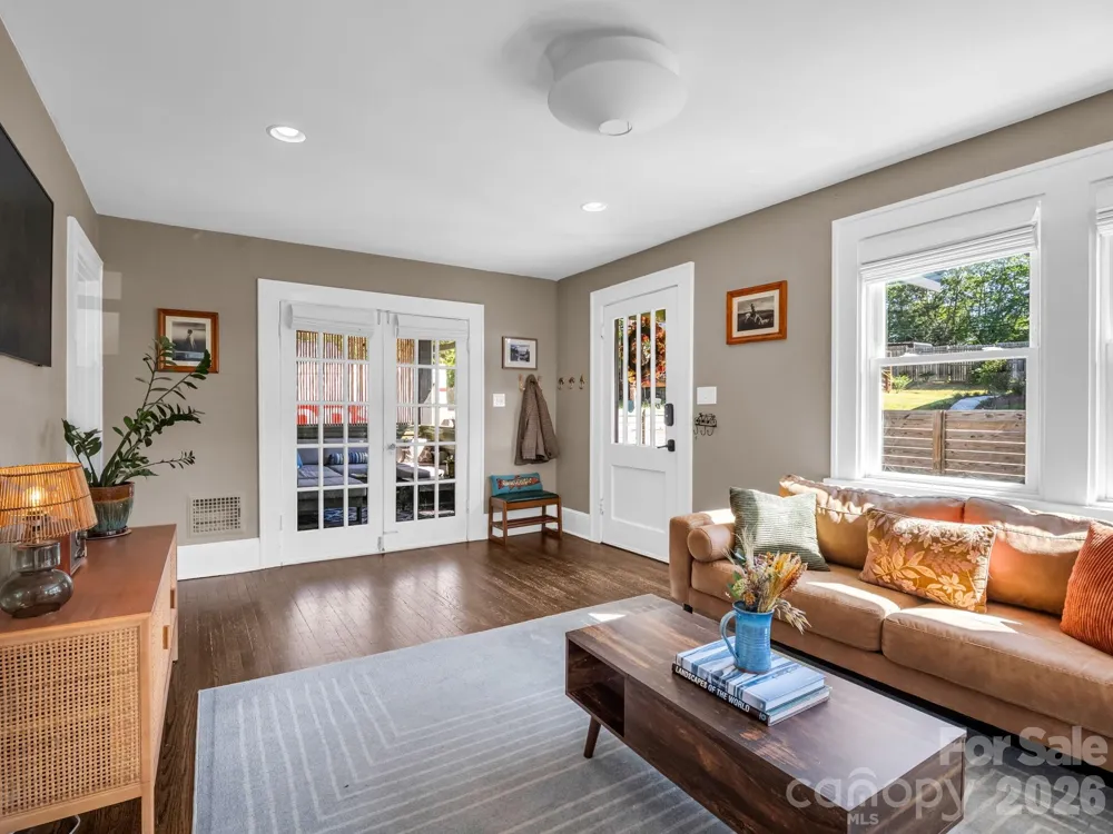 10 Dale Street Asheville, NC 28806