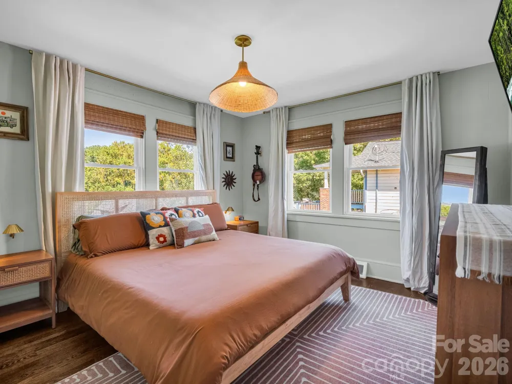 10 Dale Street Asheville, NC 28806