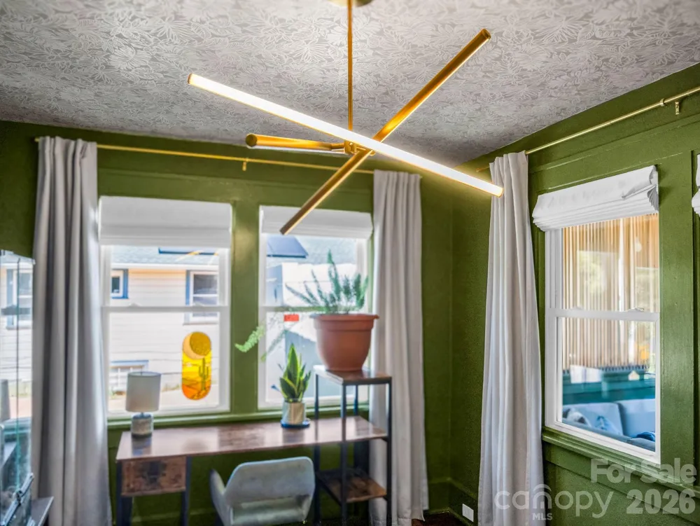 10 Dale Street Asheville, NC 28806