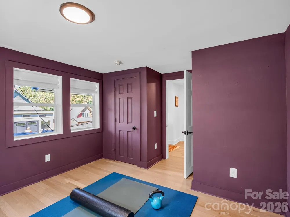 10 Dale Street Asheville, NC 28806