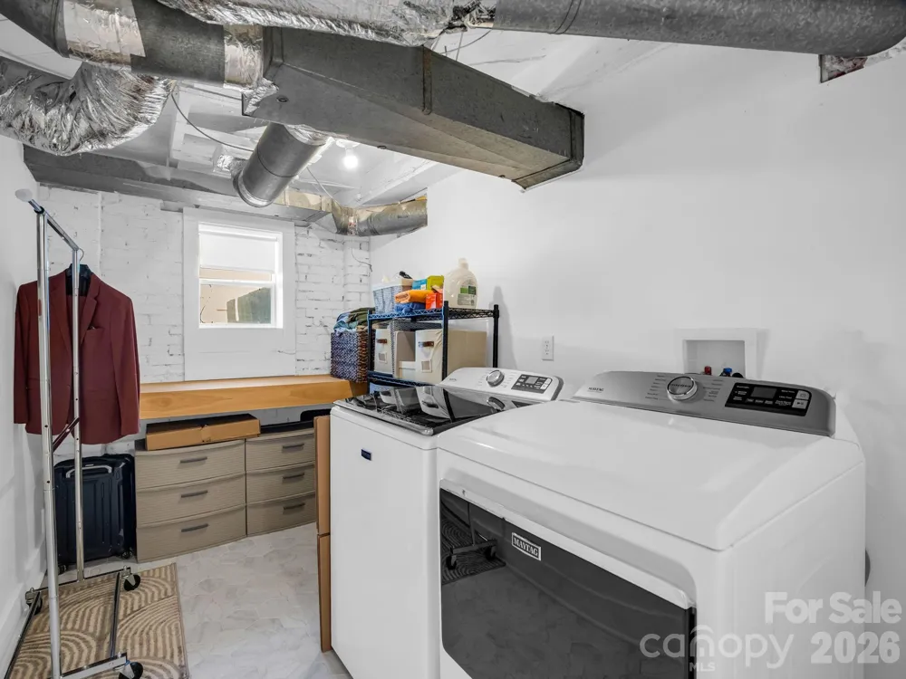 10 Dale Street Asheville, NC 28806