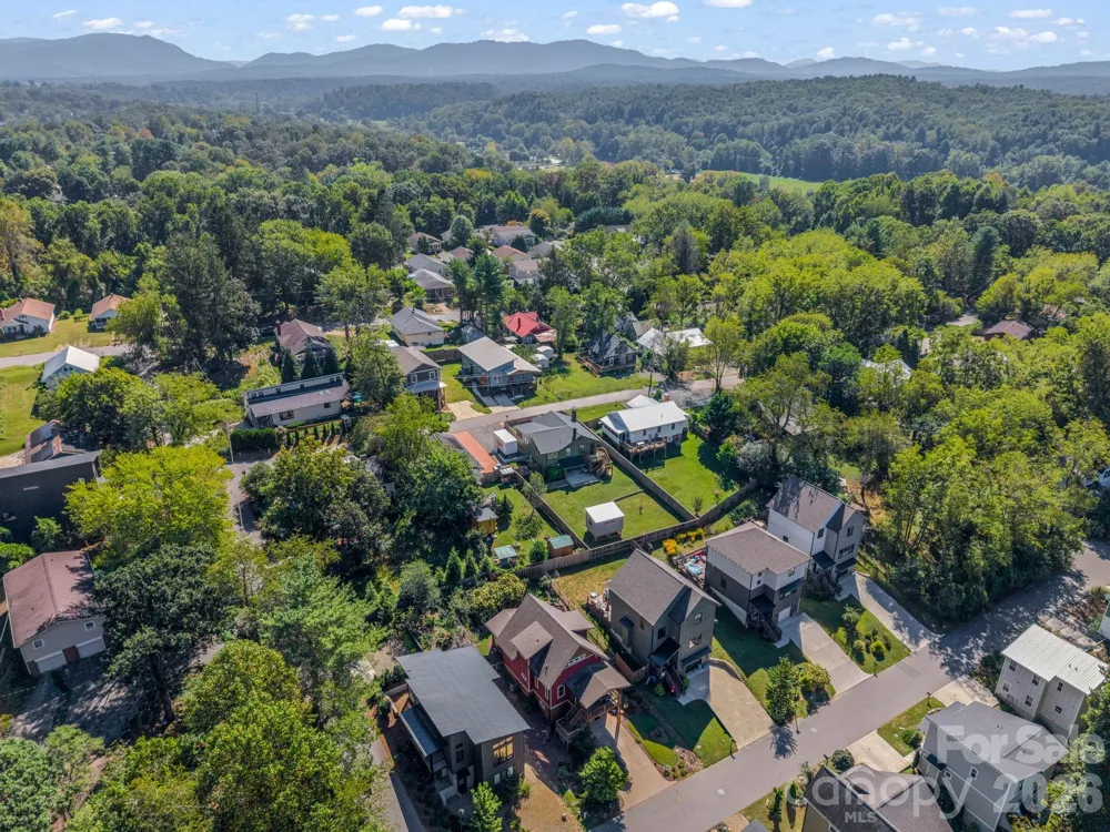 10 Dale Street Asheville, NC 28806