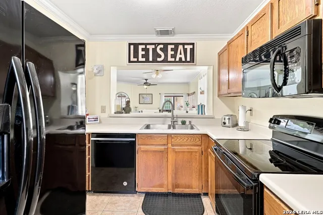 12 Cross Canyon San Antonio, TX 78247