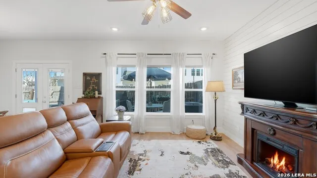 243 Sapphire #1201 New Braunfels, TX 78130