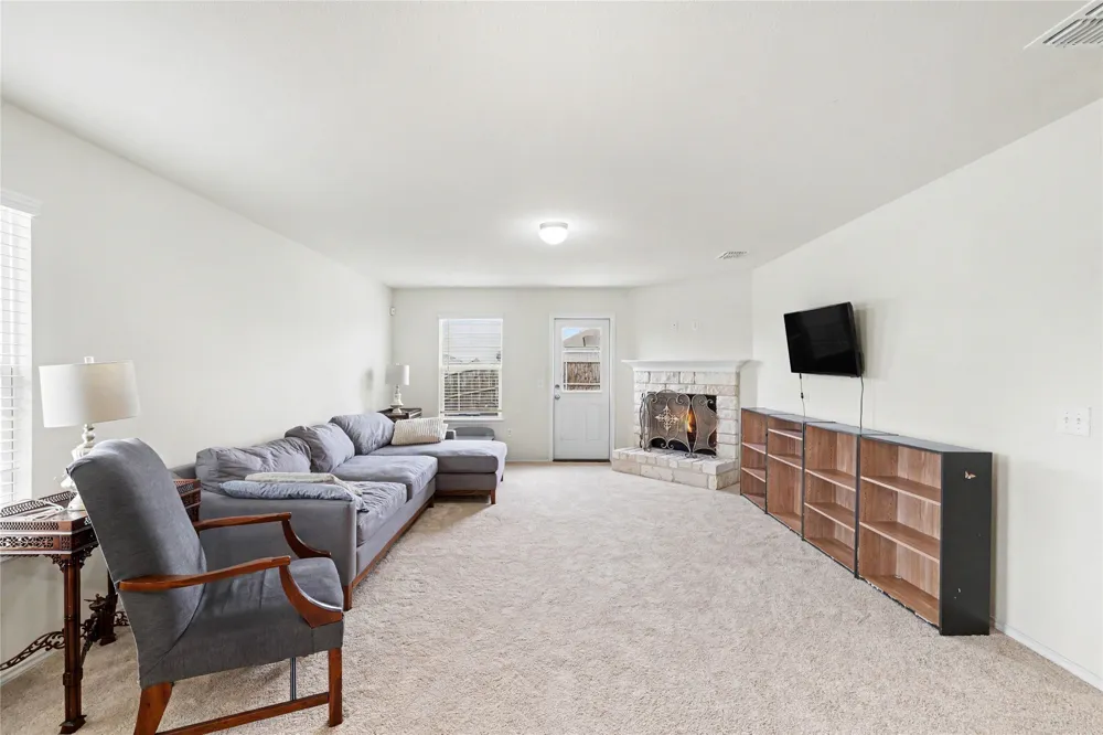1301 Waggoner Drive Aubrey, TX 76227