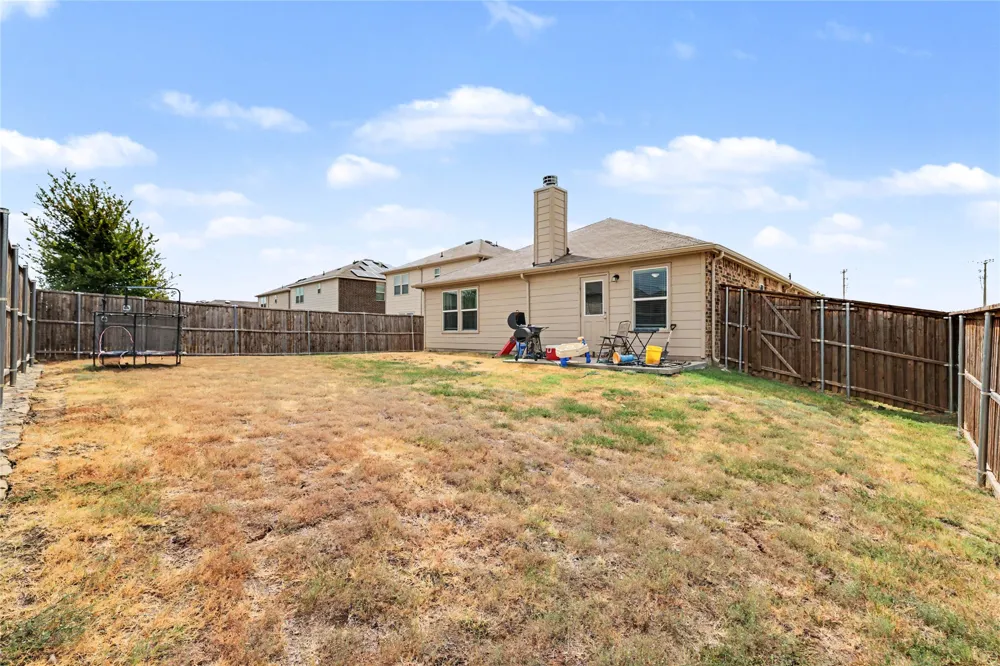 1301 Waggoner Drive Aubrey, TX 76227