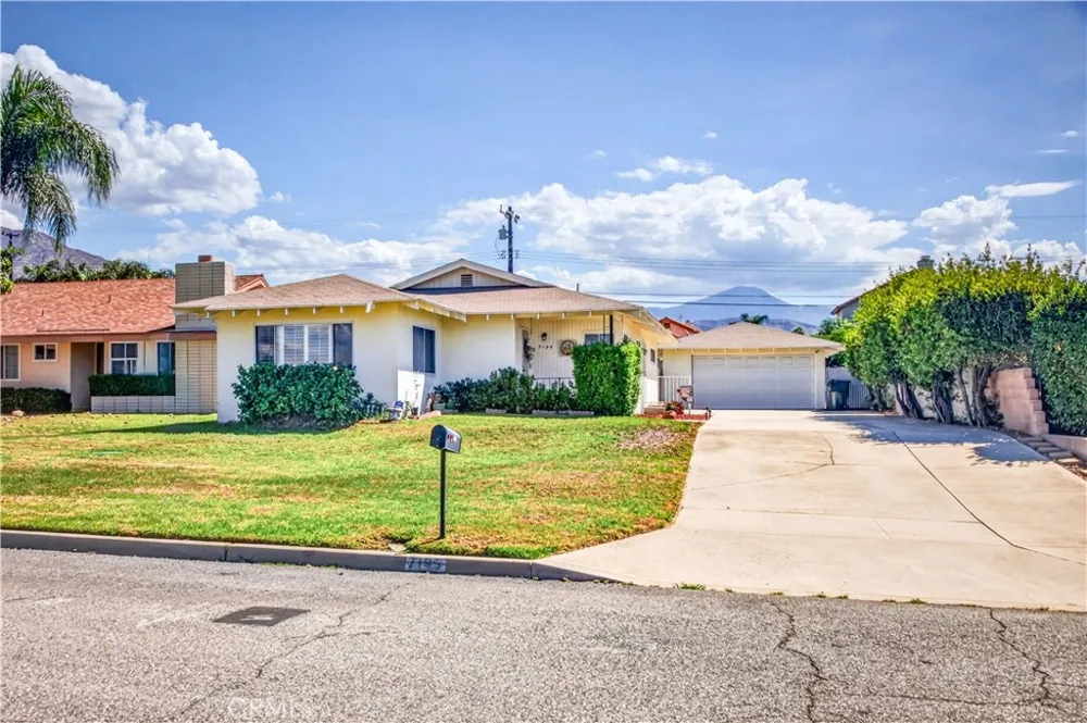7195 Seine Highland, CA 92346