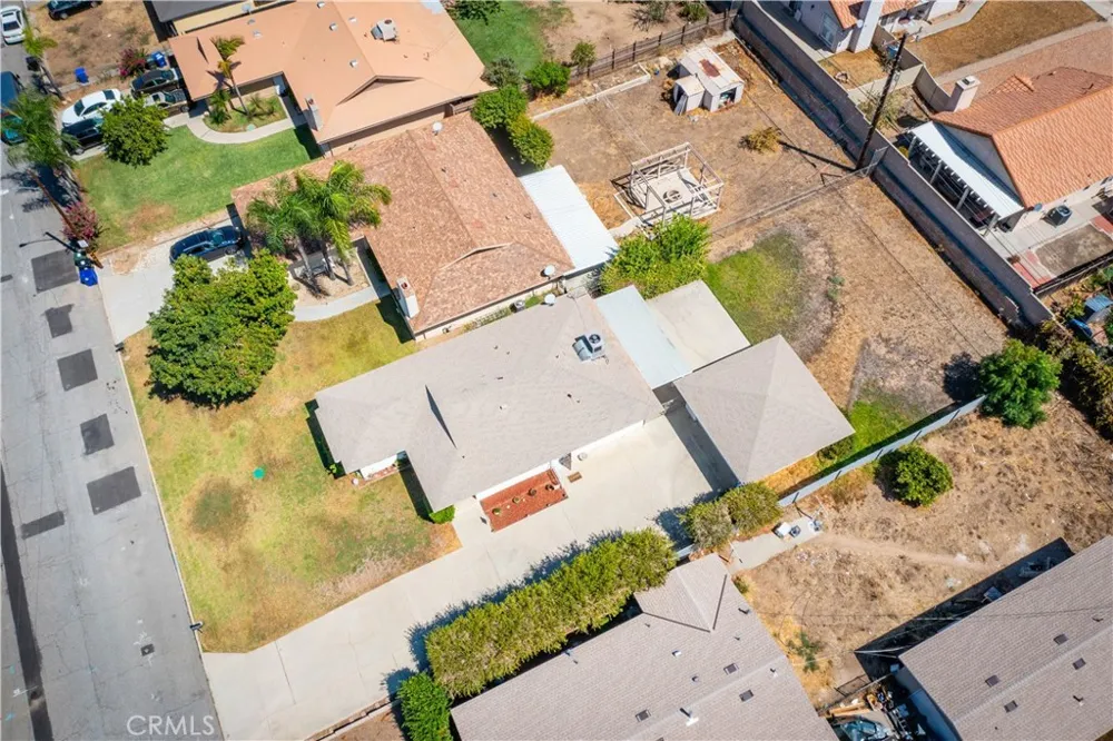 7195 Seine Highland, CA 92346