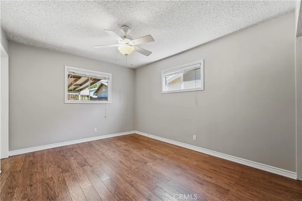537 W Whitcomb Glendora, CA 91741