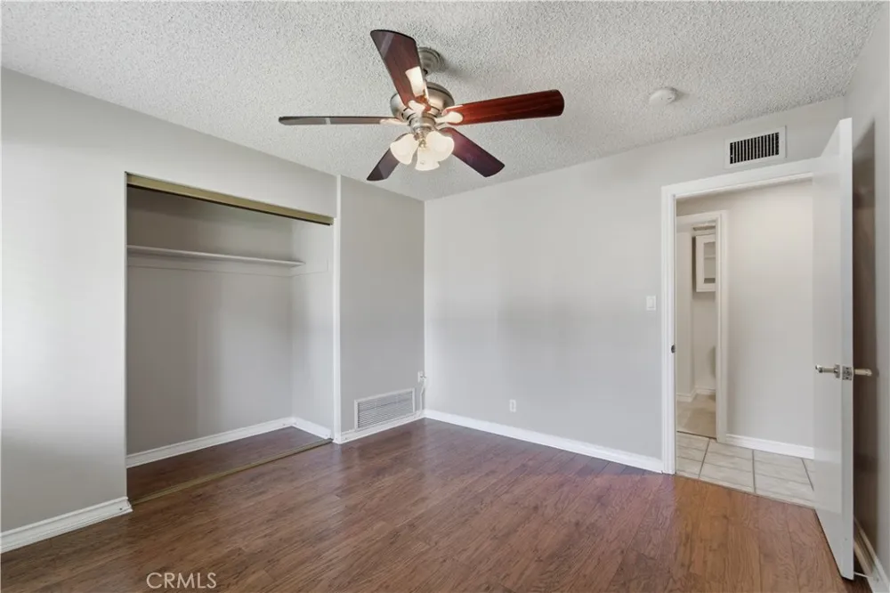537 W Whitcomb Glendora, CA 91741