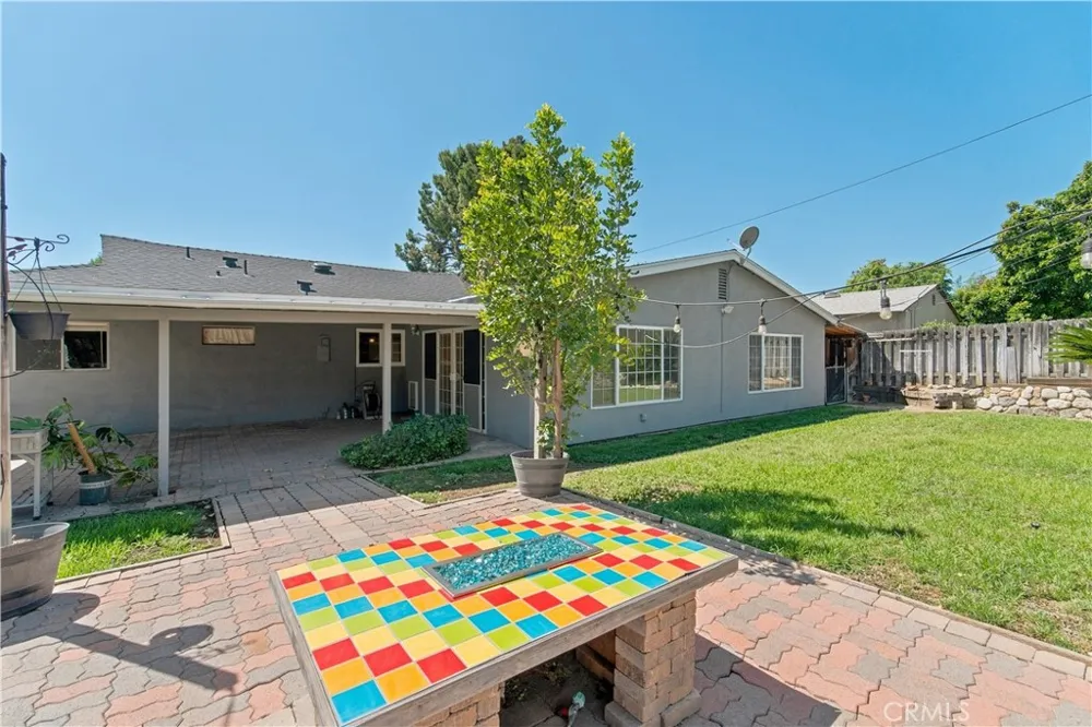 537 W Whitcomb Glendora, CA 91741