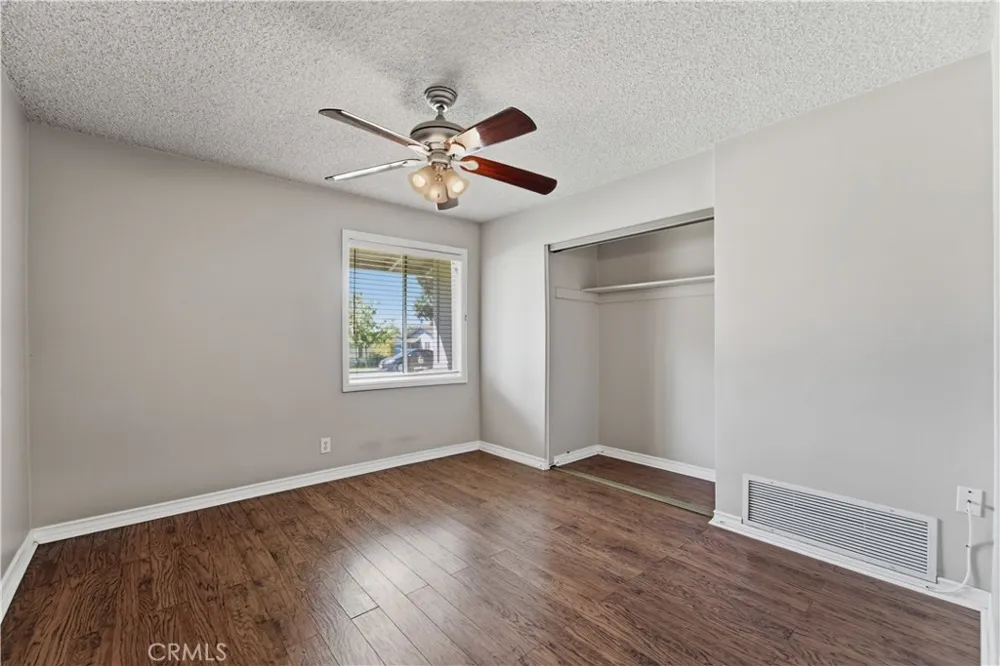 537 W Whitcomb Glendora, CA 91741