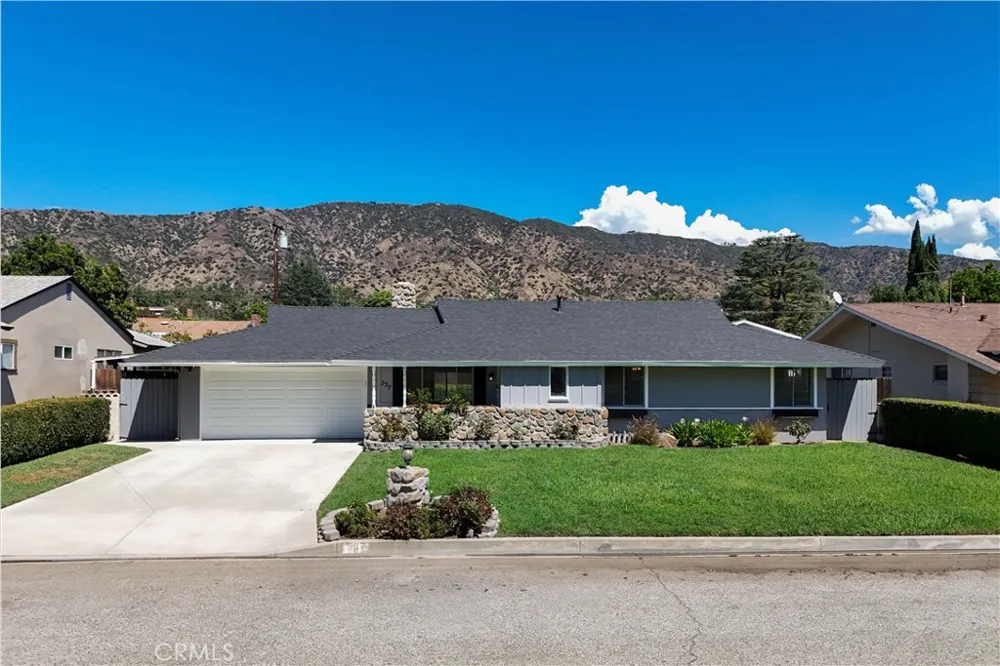 537 W Whitcomb Glendora, CA 91741