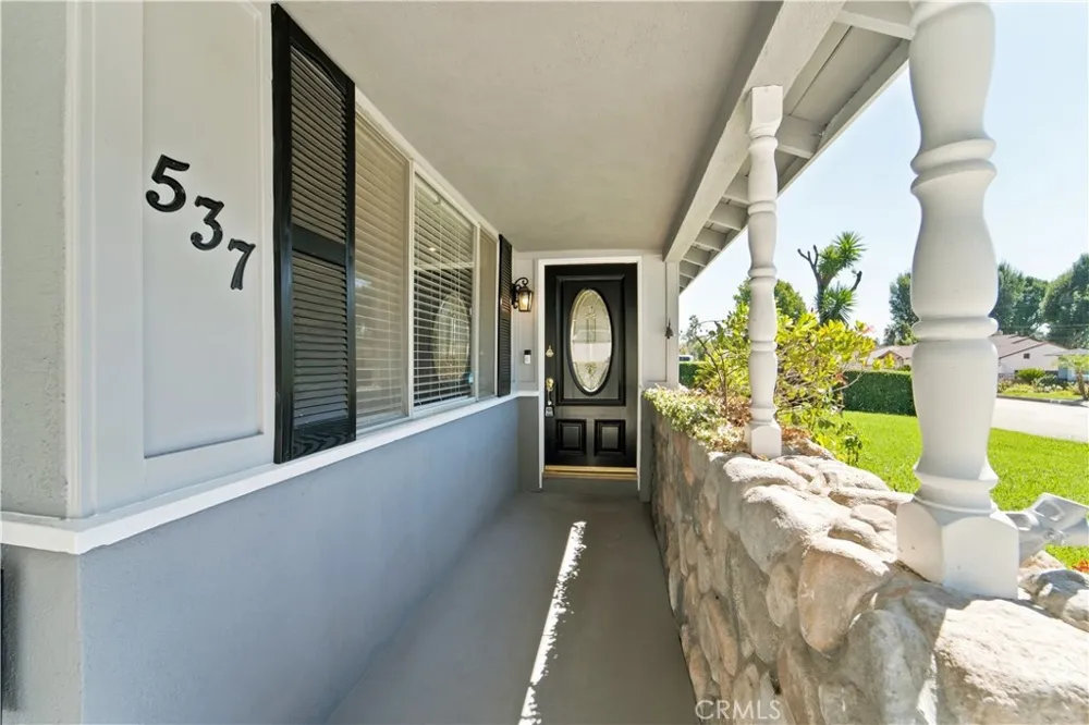 537 W Whitcomb Glendora, CA 91741