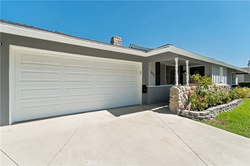 537 W Whitcomb Glendora, CA 91741