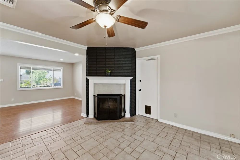 537 W Whitcomb Glendora, CA 91741