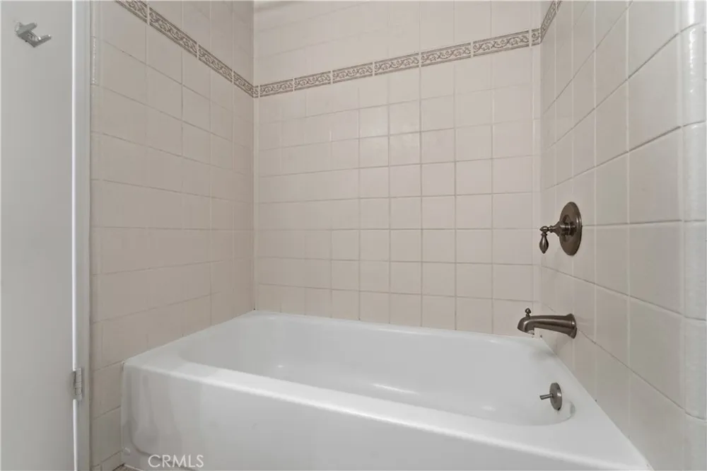 537 W Whitcomb Glendora, CA 91741