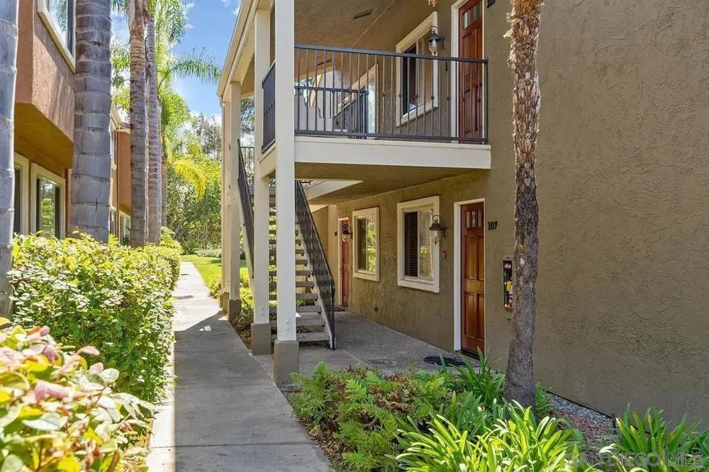 8430 Via Mallorca #107 La Jolla, CA 92037