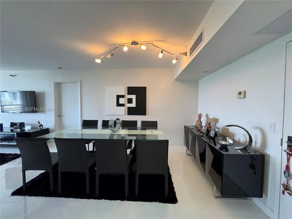 3300 NE 191st St #1710 Aventura, FL 33180
