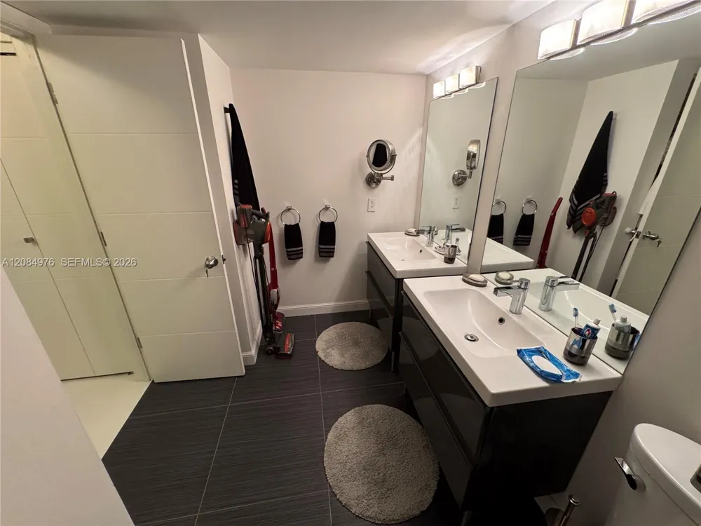 3300 NE 191st St #1710 Aventura, FL 33180