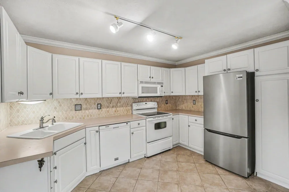 868 Harvest Drive Holland, MI 49423