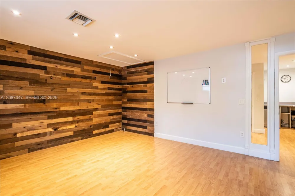 3119 Coral Way #200 Miami, FL 33145