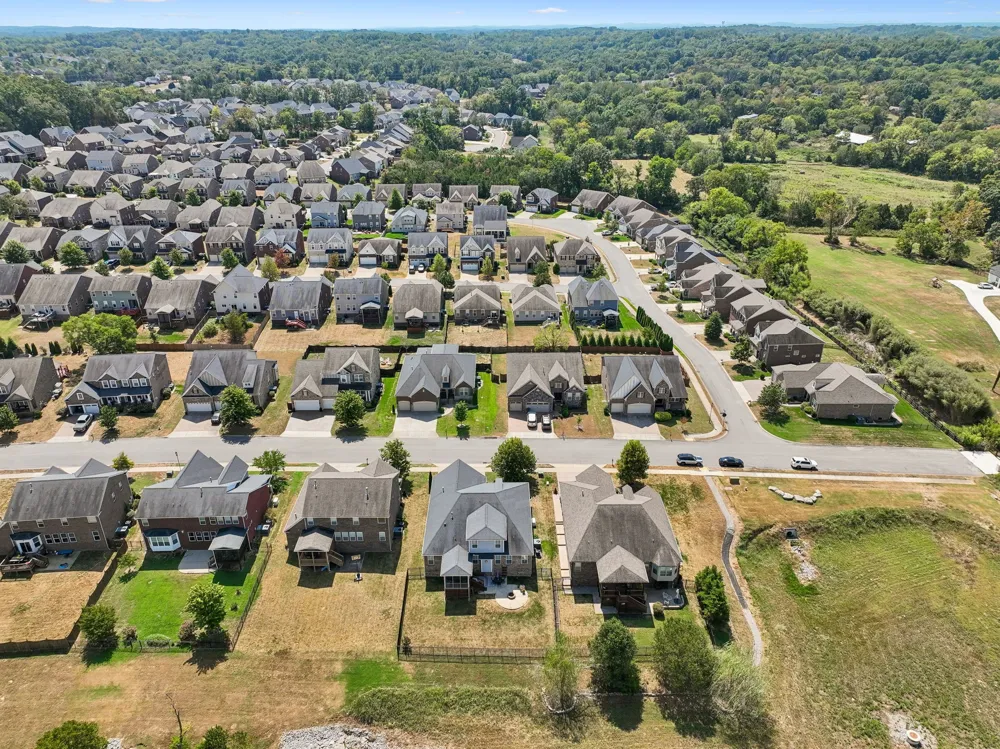 4044 Ethan Ave Mount Juliet, TN 37122