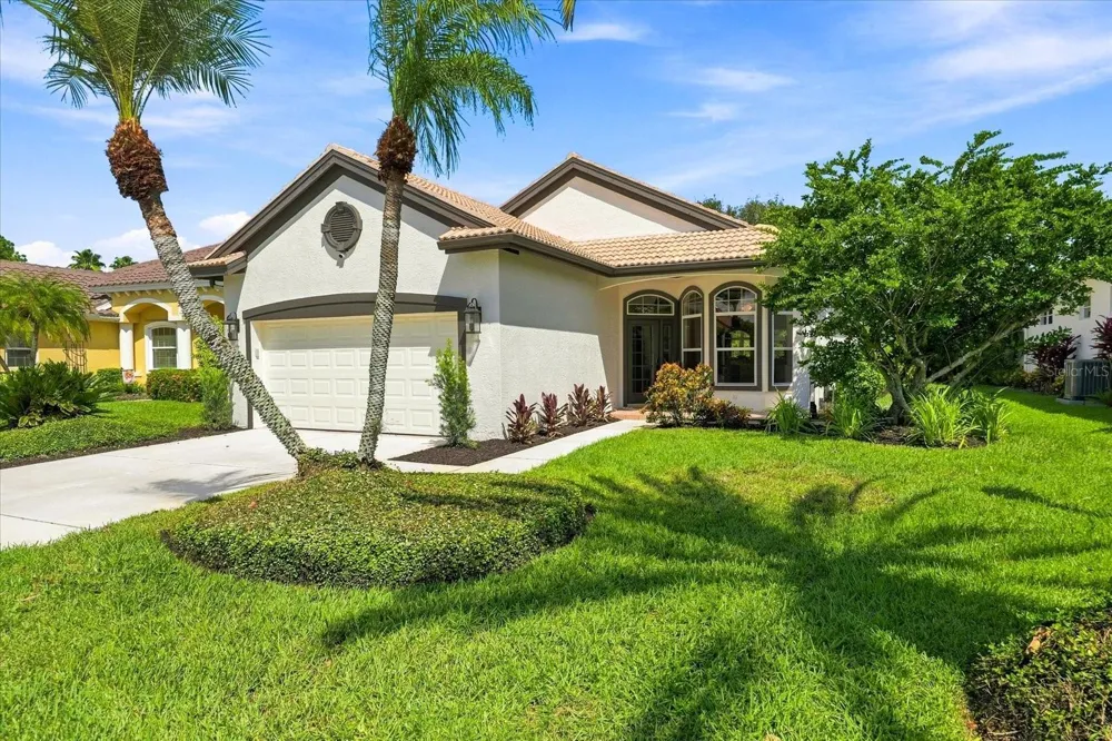 10209 SILVERADO CIRCLE Bradenton, FL 34202