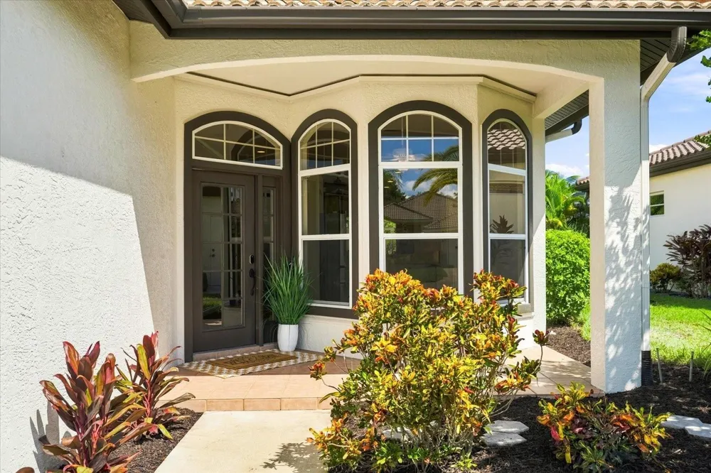 10209 SILVERADO CIRCLE Bradenton, FL 34202