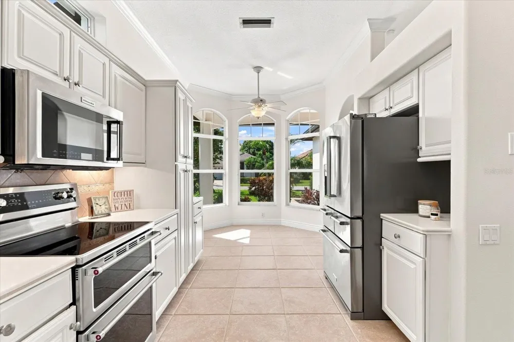 10209 SILVERADO CIRCLE Bradenton, FL 34202