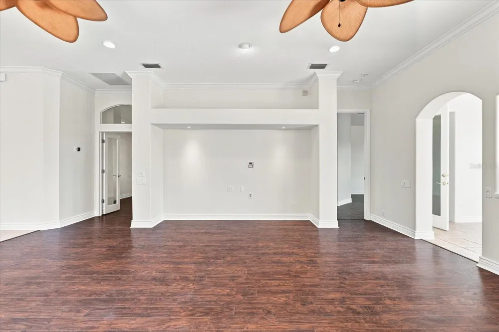 10209 SILVERADO CIRCLE Bradenton, FL 34202