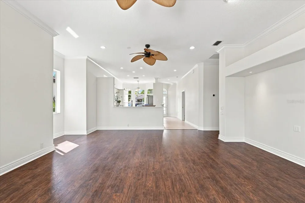 10209 SILVERADO CIRCLE Bradenton, FL 34202