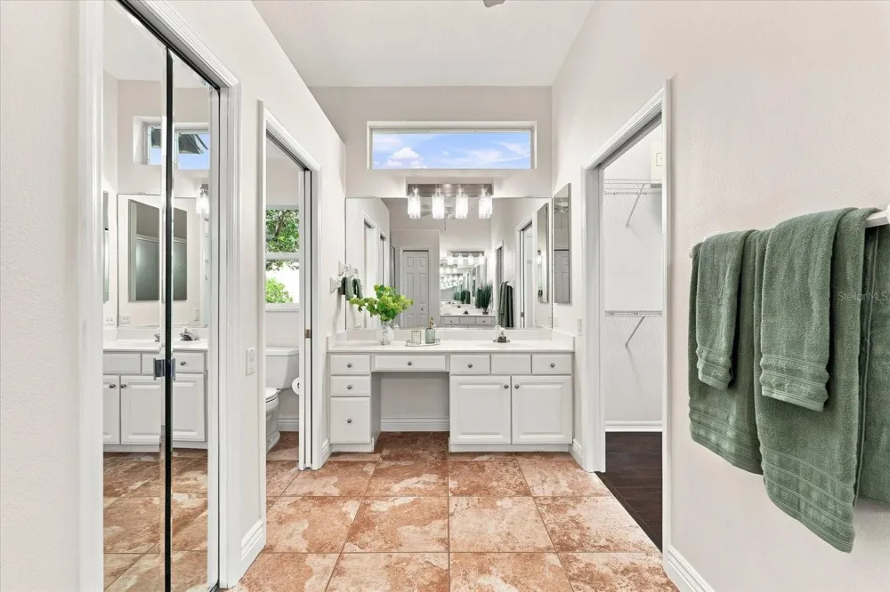 10209 SILVERADO CIRCLE Bradenton, FL 34202
